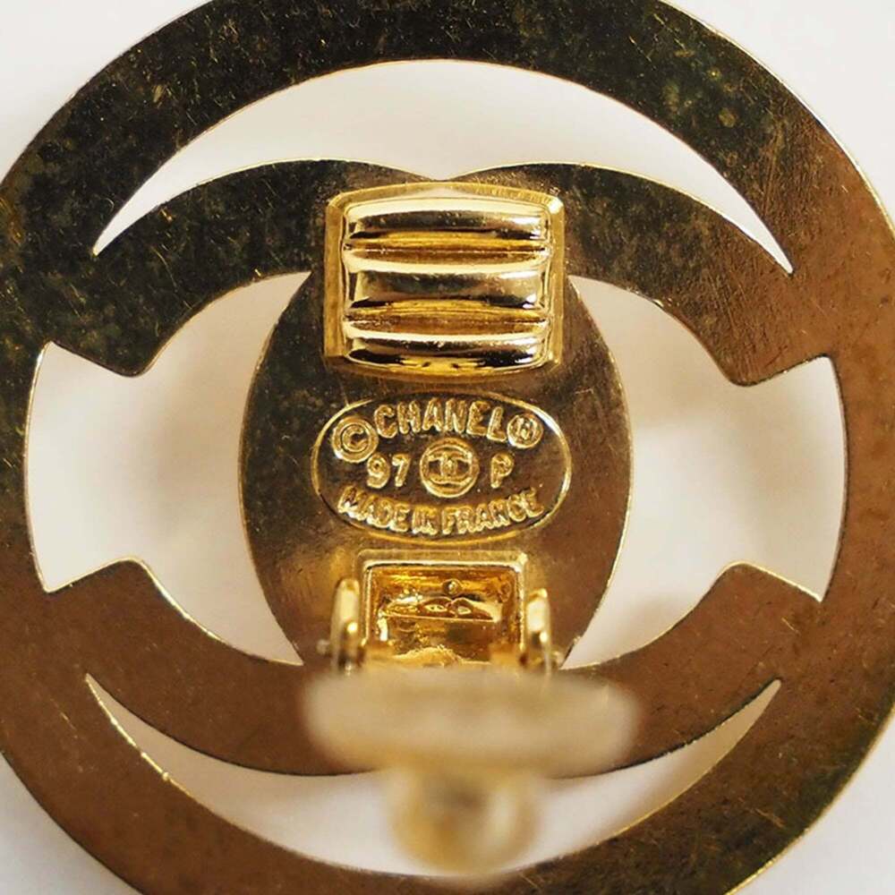 CHANEL Authentic Gold Earrings - Picture 4 of 6